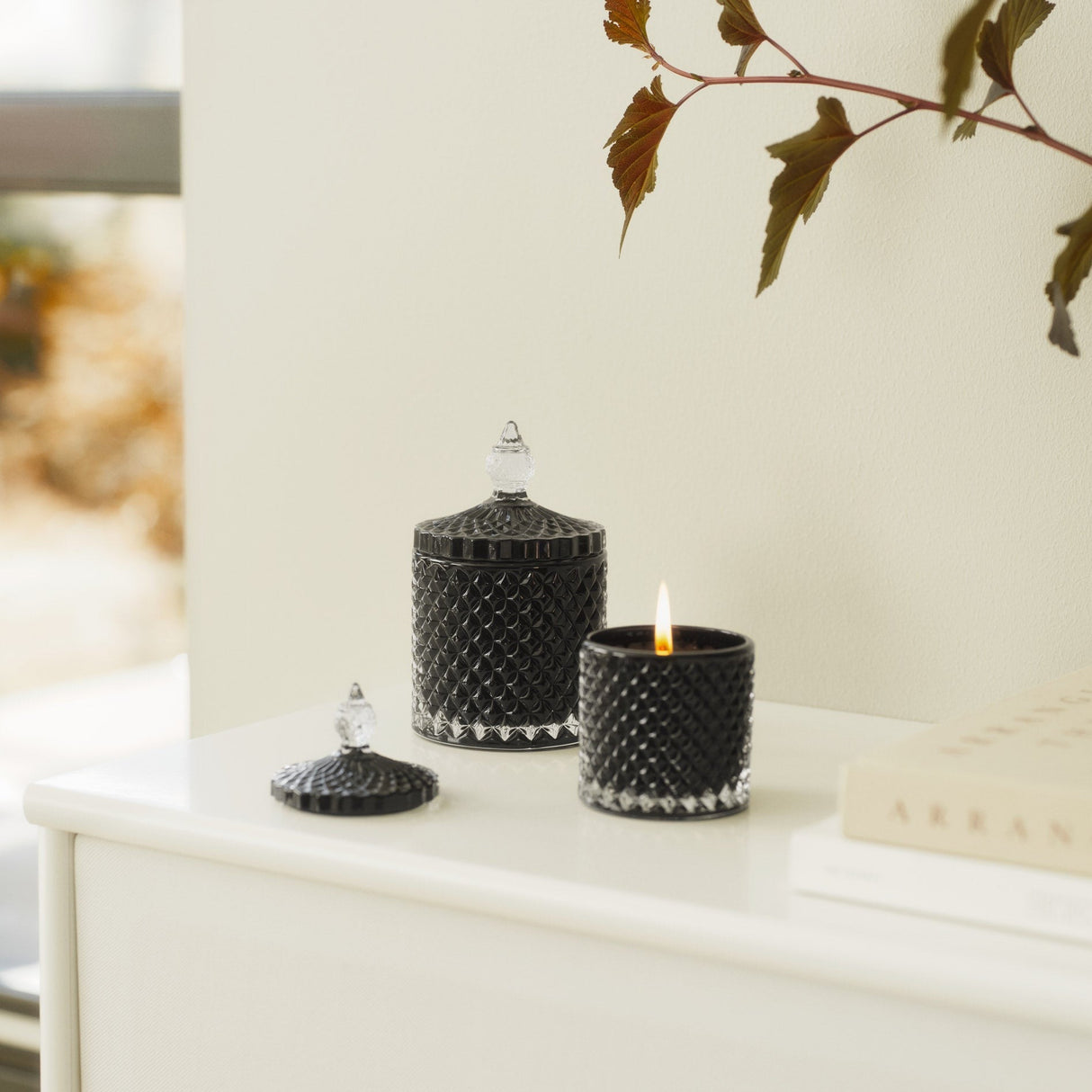 Marilyn Black tuoksukynttilä Fireside iso