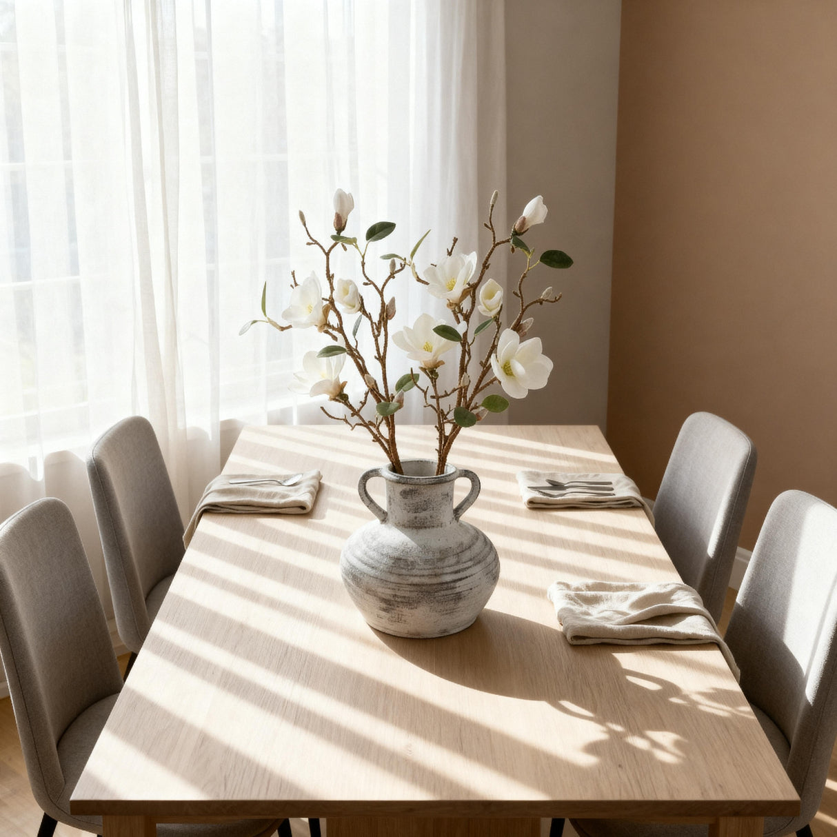 Magnolian oksa valkoinen