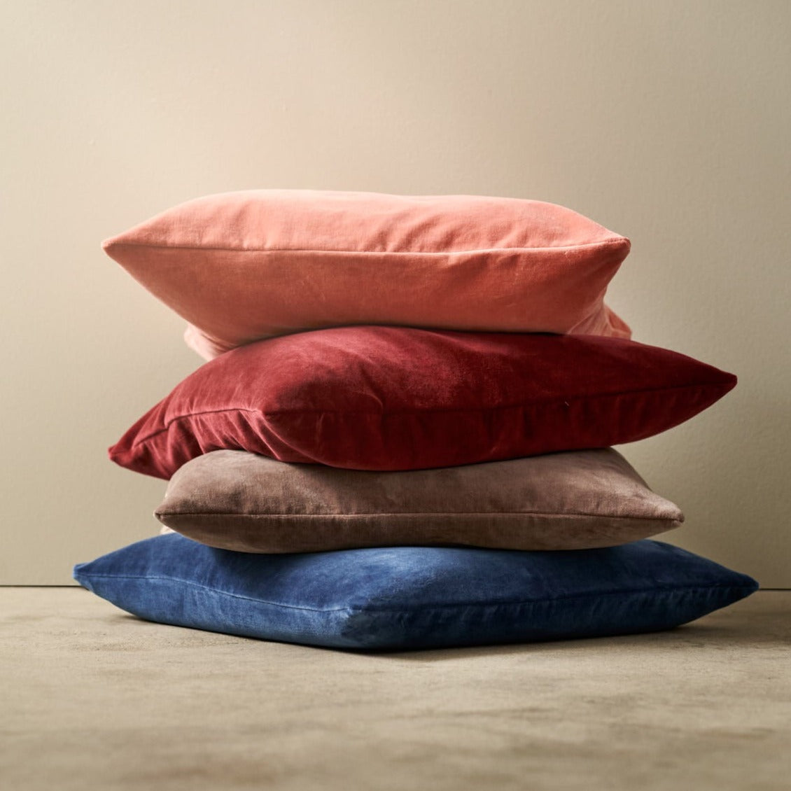 Velvet Sininen tyynynpäällinen 50x50 cm