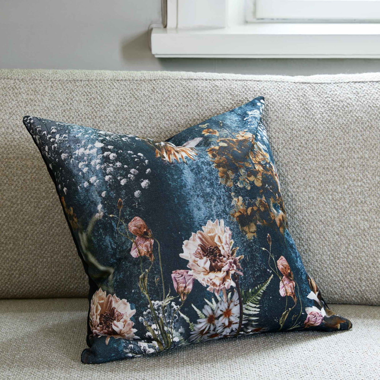 Autumn Flowers tyyny 45x45 cm