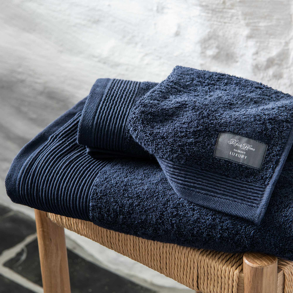 Luxury Navy pyyhesetti