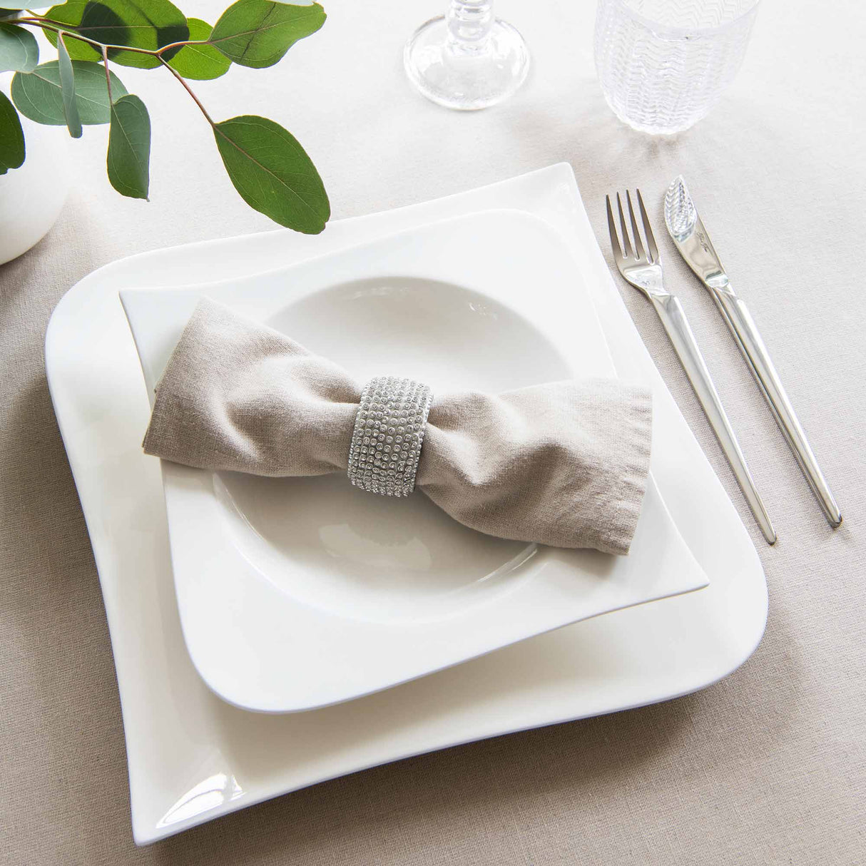 Vit Lilja päivällislautanen 4 kpl