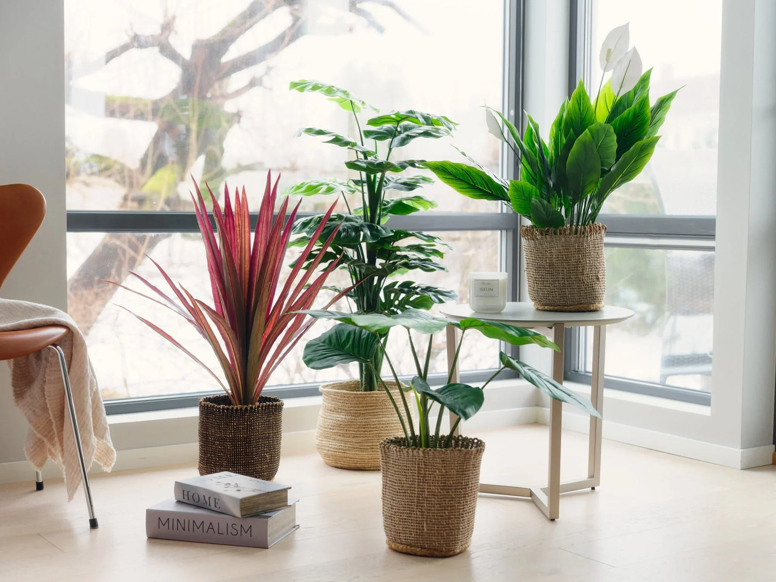 Kunstige planter vs. ekte planter – hvorfor velge bekymringsfri grønn innredning?