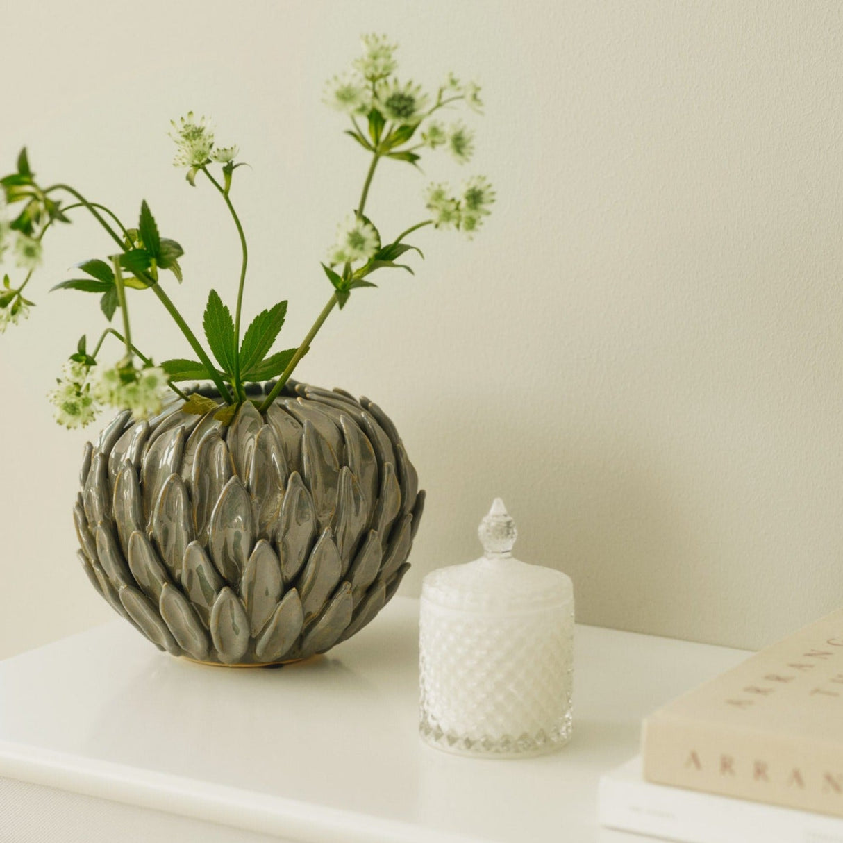 Marilyn White tuoksukynttilä Fireside iso