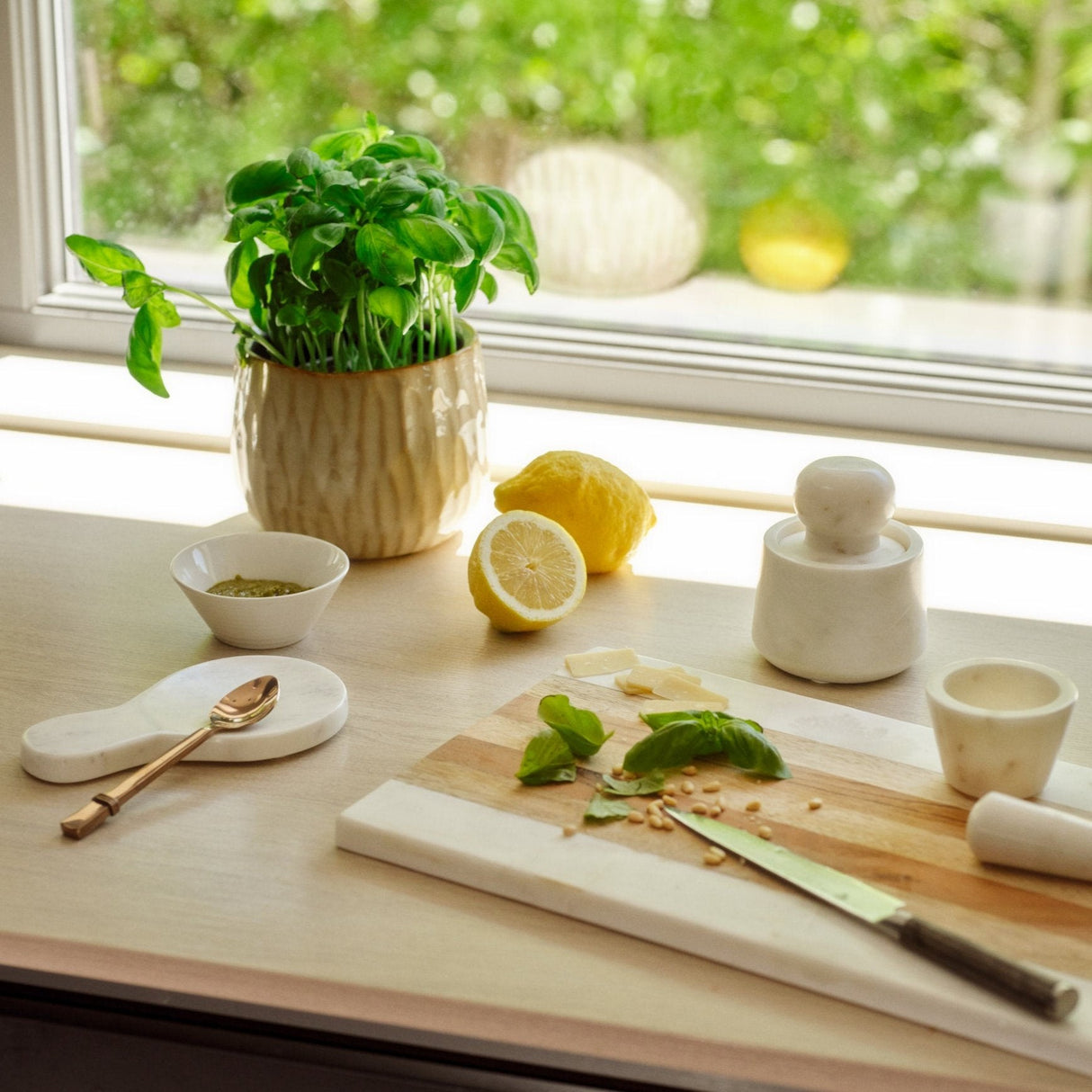 White Marble mortteli ja survin iso