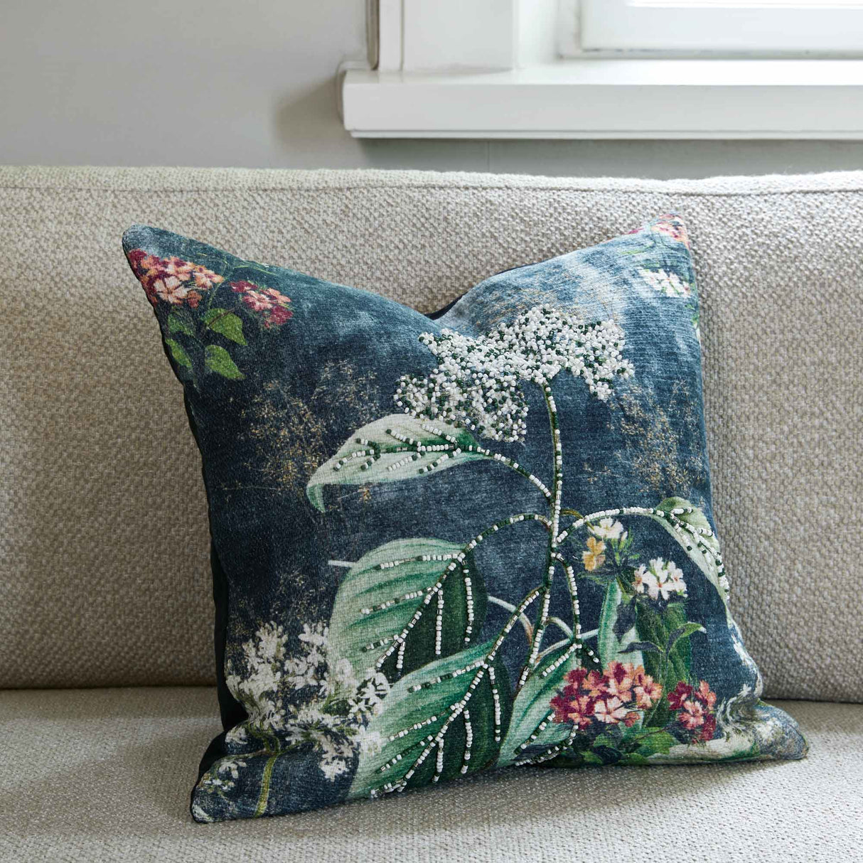 Pearl Flowers tyyny 45x45 cm