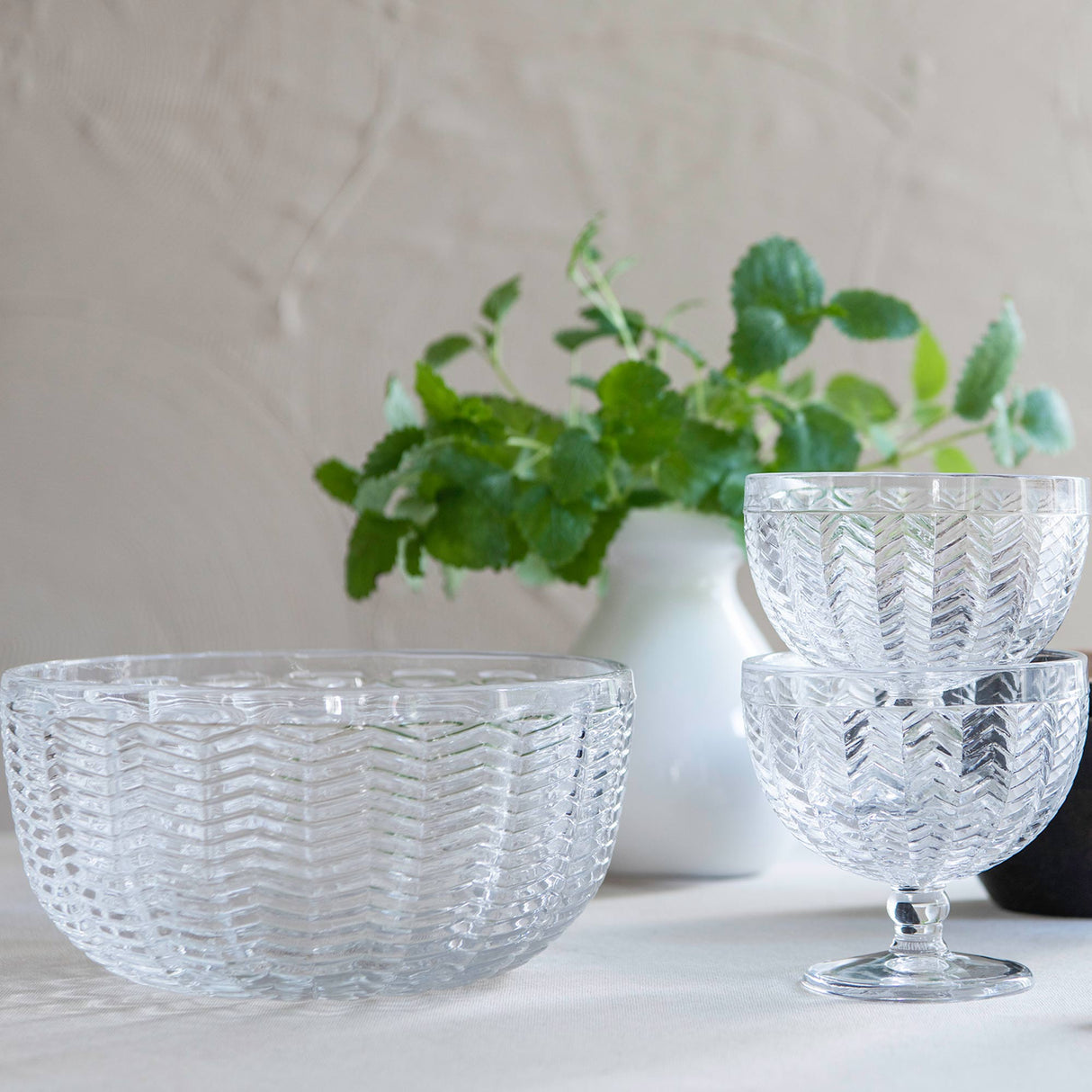 Carla tarjoilukulho kirkas