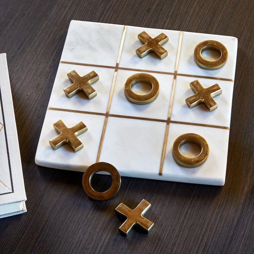 White Marble Tic-Tac-Toe peli 10 pelinappulalla